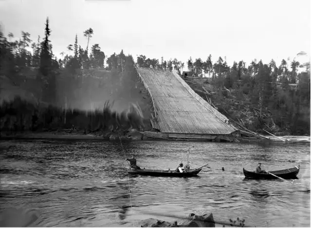 Historisk bild, älv och sluttning.