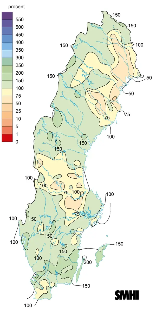 Sverigekarta som visar nederbördens avvikelse från det normala under juni 2024.